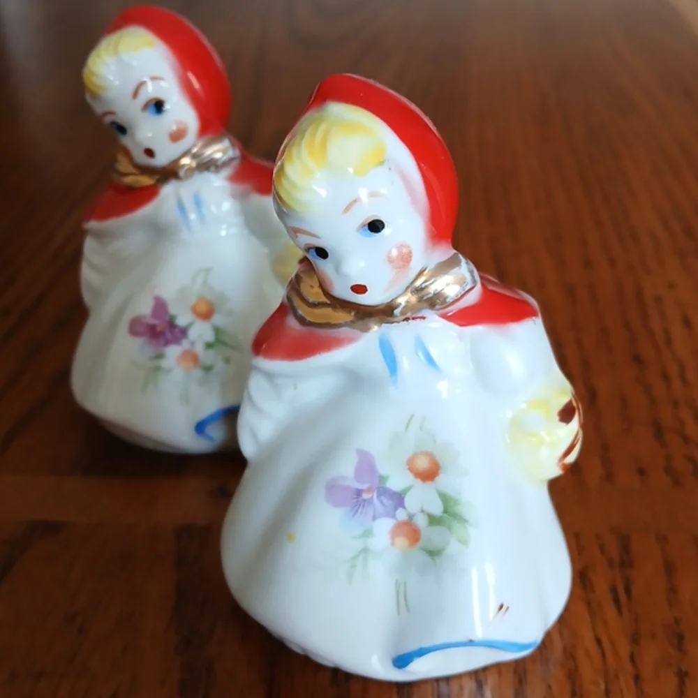 Red and‎ White Decorative Ceramic Accents